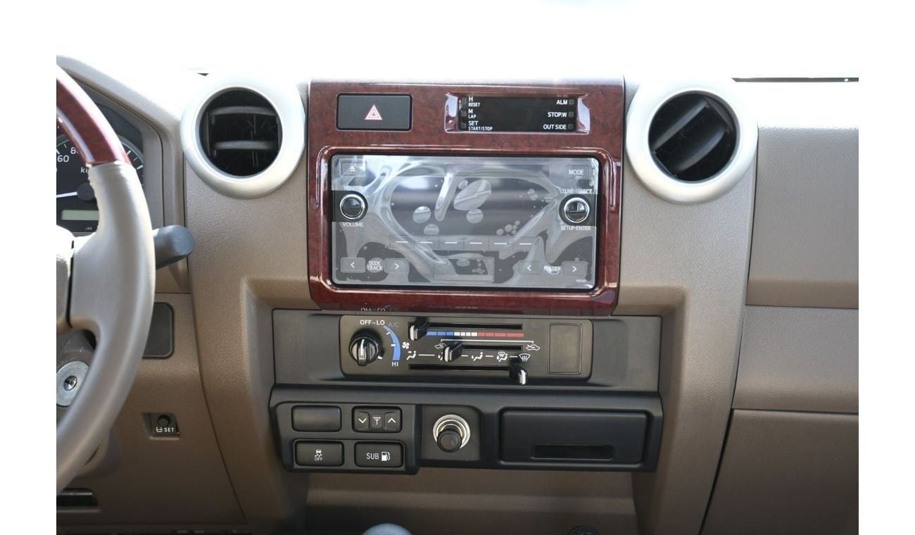 Toyota Land Cruiser Pick Up 4.0L V6 Petrol  ( ready stock available )
