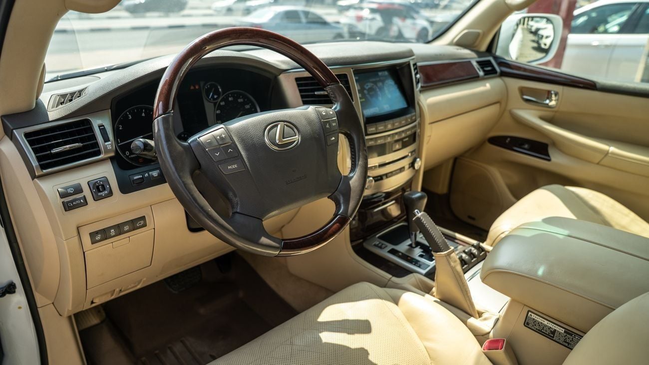 Lexus LX570