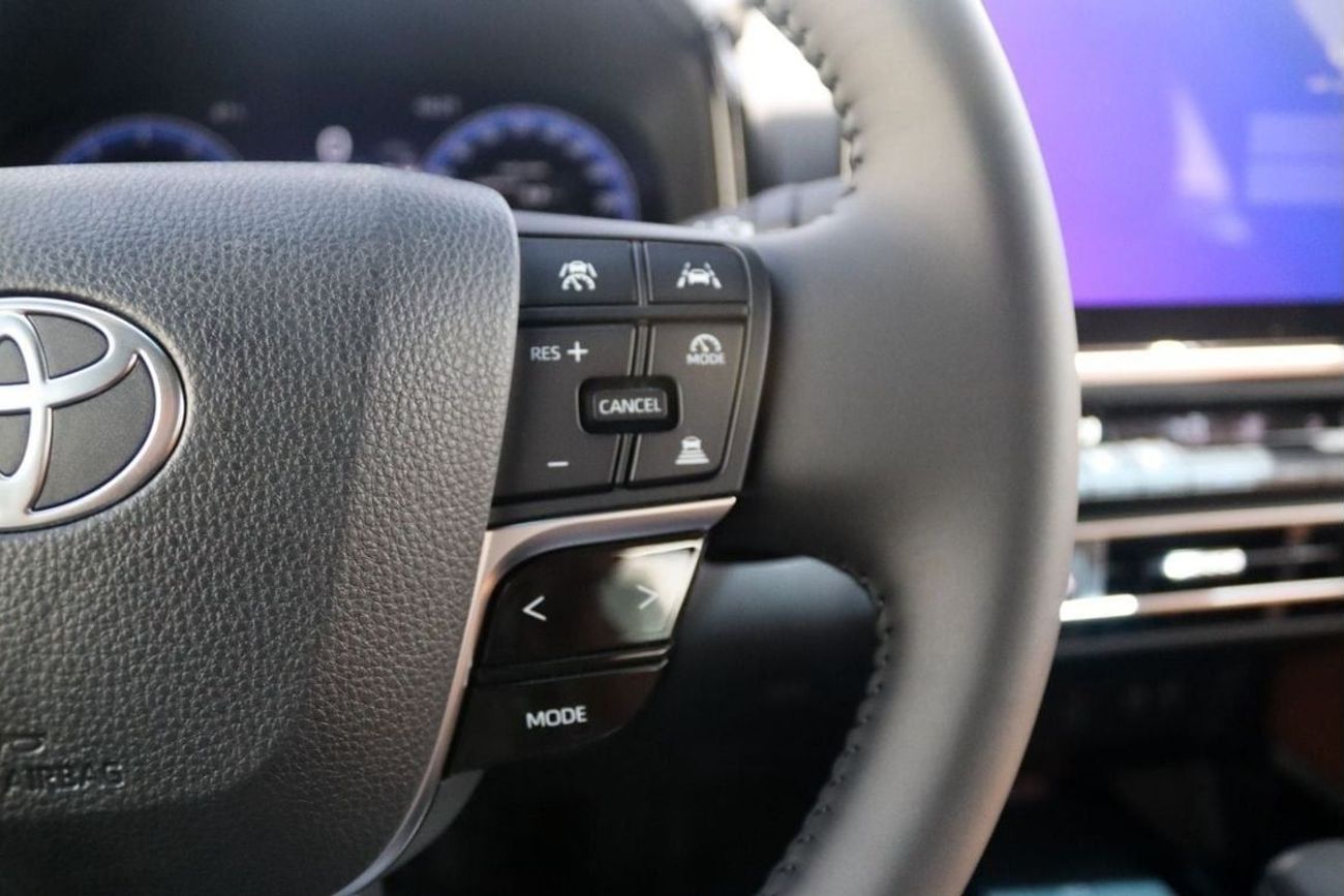 Toyota Camry 2025 TOYOTA CAMRY GLE 2.5  PANORAMA FULL OPTION **التصدير فقط خارج الخليج** **EXPORT ONLY