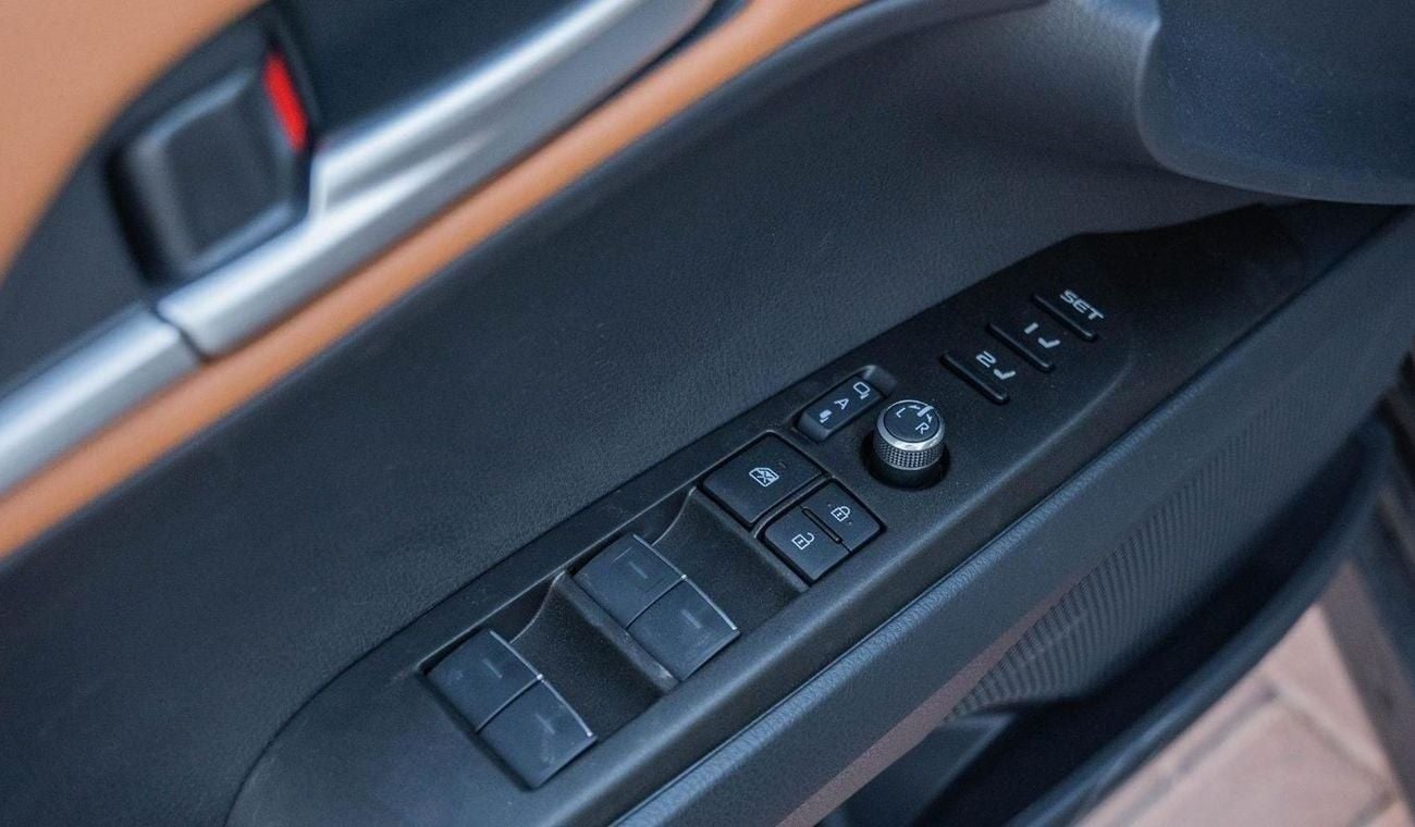 Toyota Camry 2025 Toyota Camry Lumiere 2.5L AT Hybrid (Black)