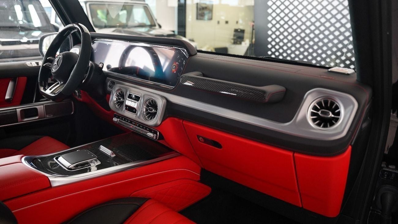 Mercedes-Benz G 63 AMG 4MATIC SUV GCC 2025 Fully Original Carbon Perfomance Package 5 Year Gargash Auto Warranty