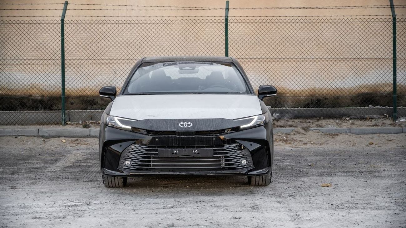 Toyota Camry CAMRY 2.5 GLE (NEUTRAL BLACK INSIDE BLACK) 2026
