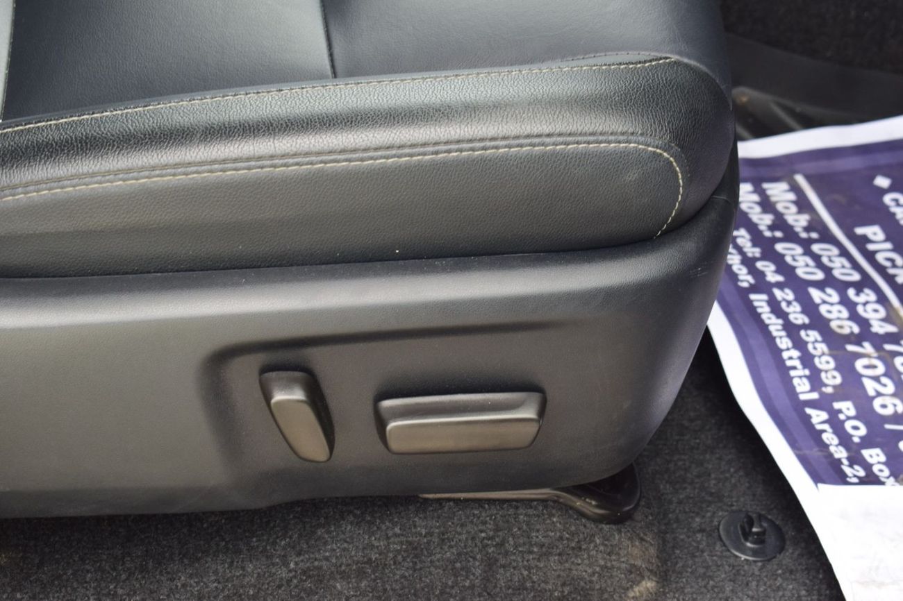 تويوتا هيلوكس SR5 2.8L Diesel A/T 4x4