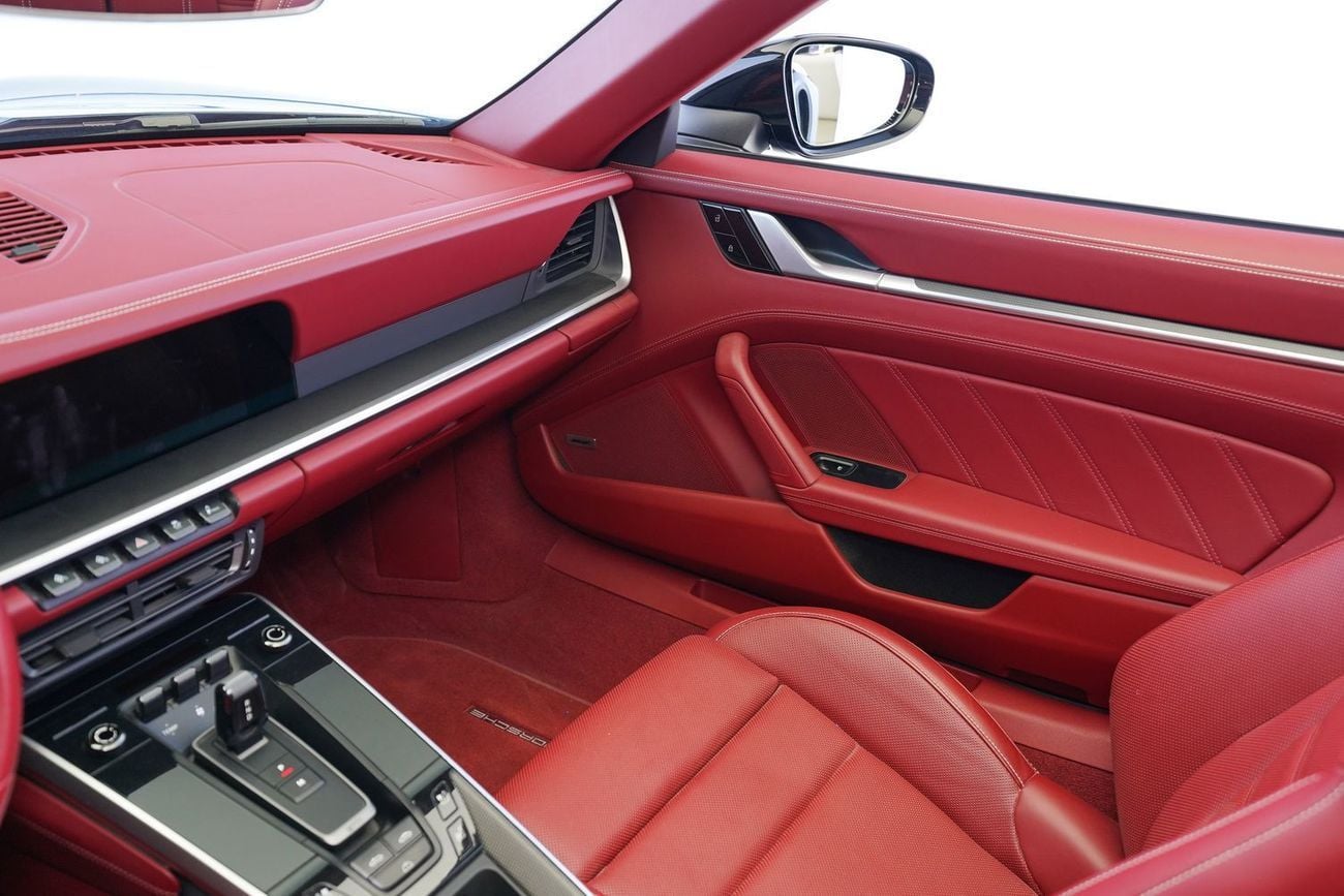 Porsche 911 Turbo S 3.8L (640 HP) Convertible