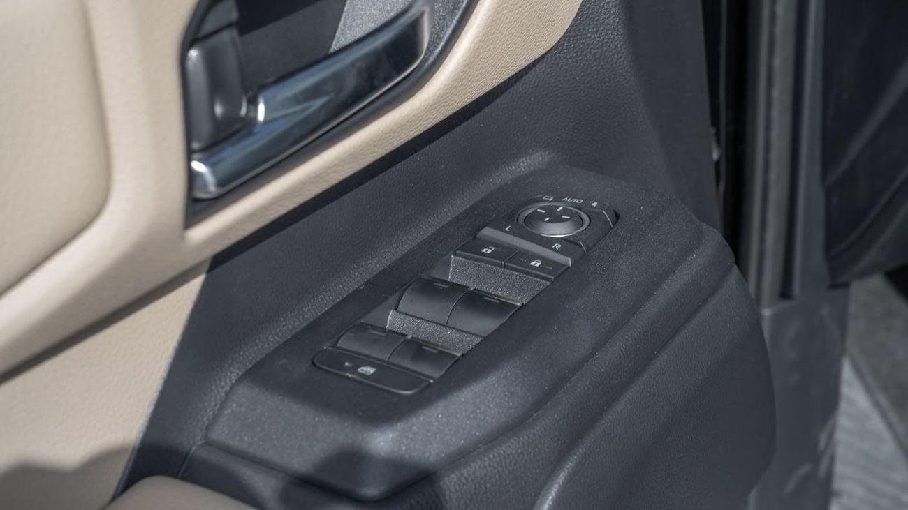 تويوتا برادو Prado 2.4 ALR Mid option GCC