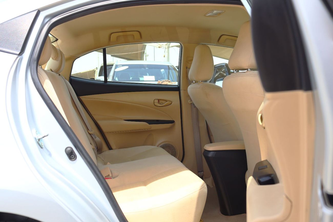 تويوتا يارس تويوتا يارس 2022 خليجى بحاله ممتازه ممشى 83000كم بمحرك 1500 سى سى بسعر 39000 درهم