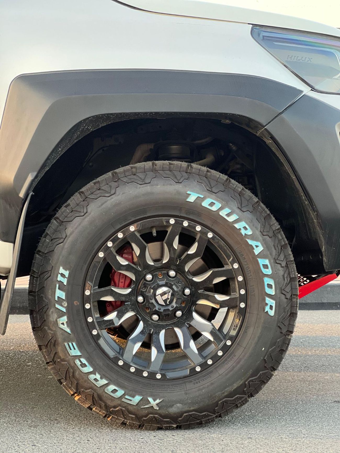 Toyota Hilux Toyota Hilux 2016model Modified 2024 Adventure 2.7 4x4 petrol Engine Colour white push start Transmi