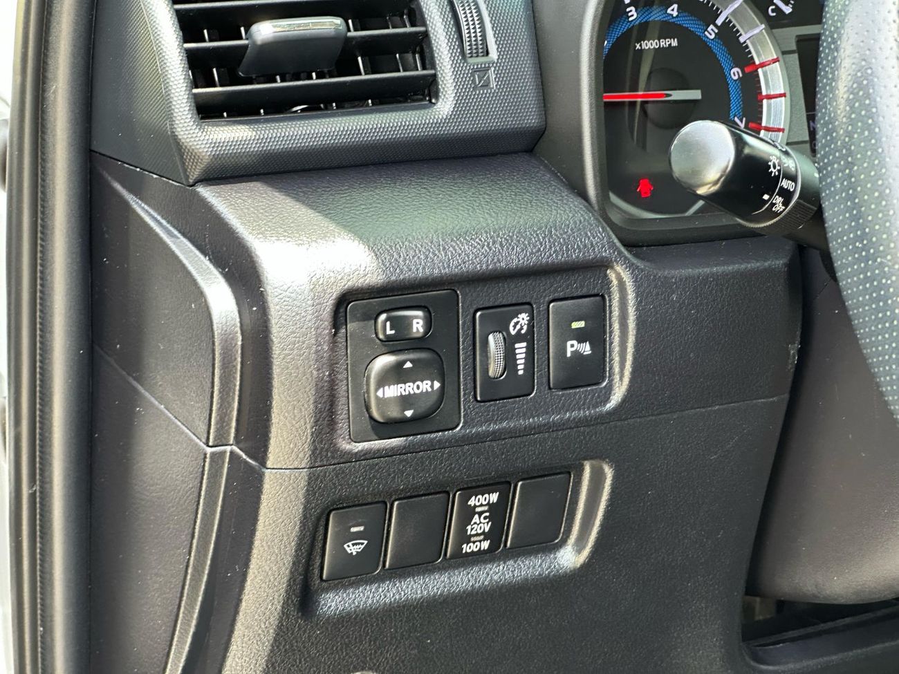 تويوتا Runner4 TOYOTA 4RUNNER LIMITED | FULL OPTION | 7 SEATS & 4X4 | UAE PASS