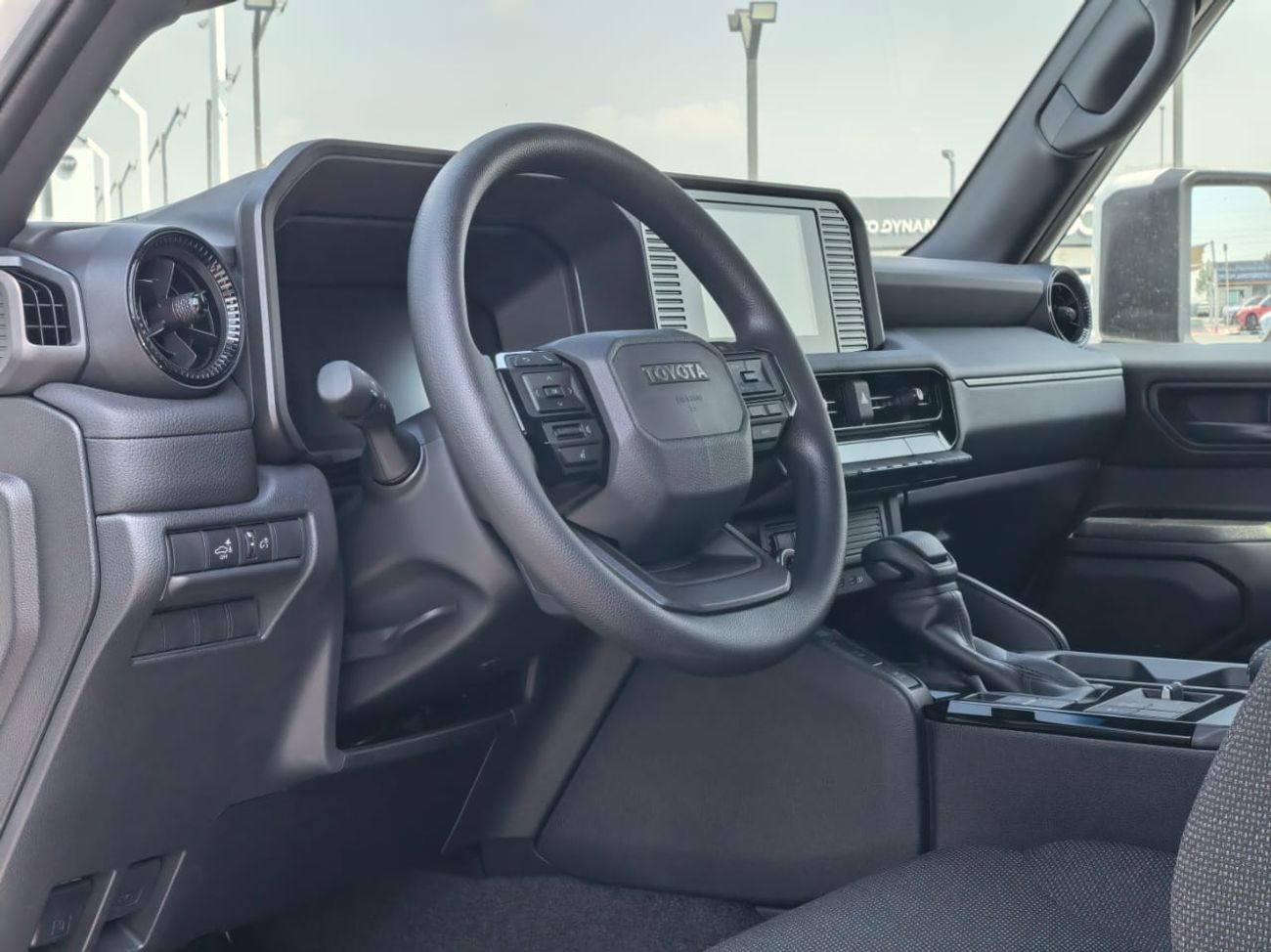 Toyota Prado PRADO,2.8L,DIESEL,SUNROOF,COOL BOX,BACK DOOR POWER,DVD+CAMERA,18''AW,A/T,2025MY ( FOR EXPORT ONLY)