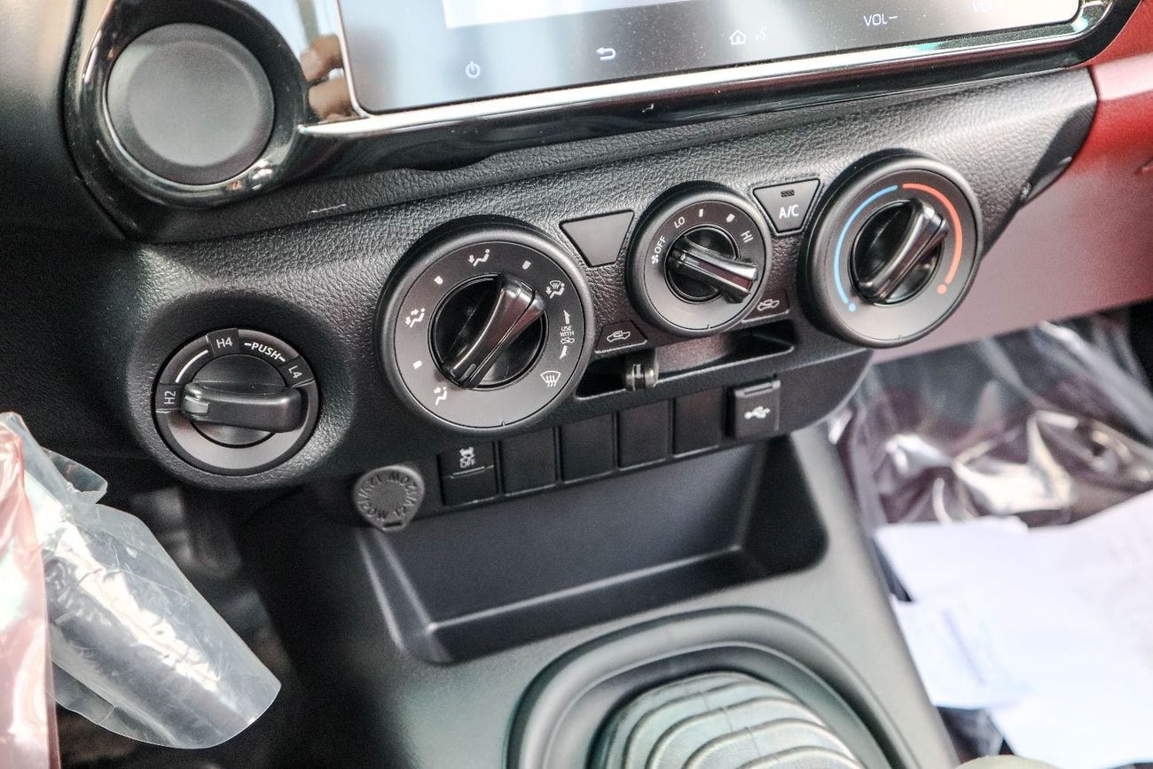 تويوتا هيلوكس toyota hilux single cab (TGN126) 2.7L Pick-up 4WD 2 Doors manual 2026 model without diff lock