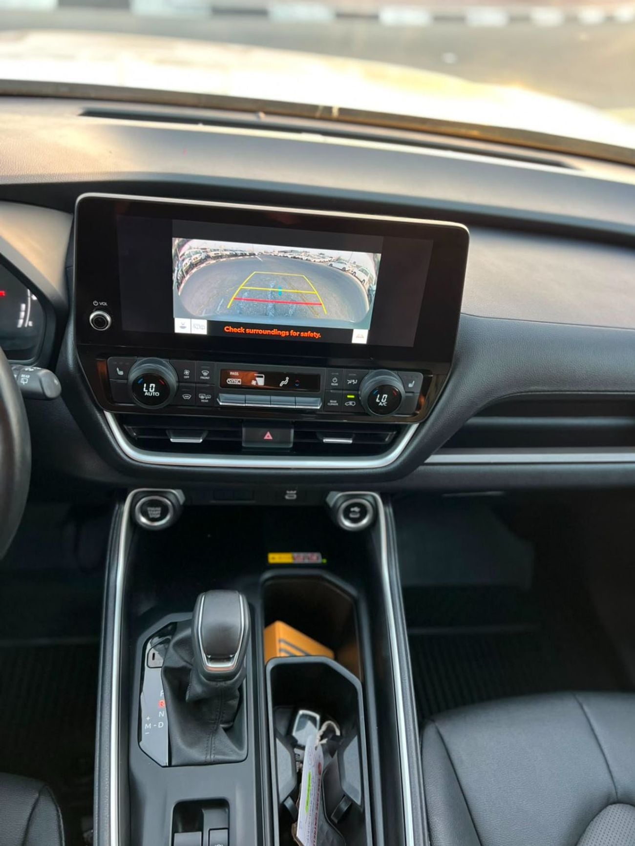 تويوتا جراند هايلاندر 2024 Toyota Grand Highlander XLE 2.4L V4 Turbo - AWD 4x4 Full Option With Dual Radar - Trunk Auto -