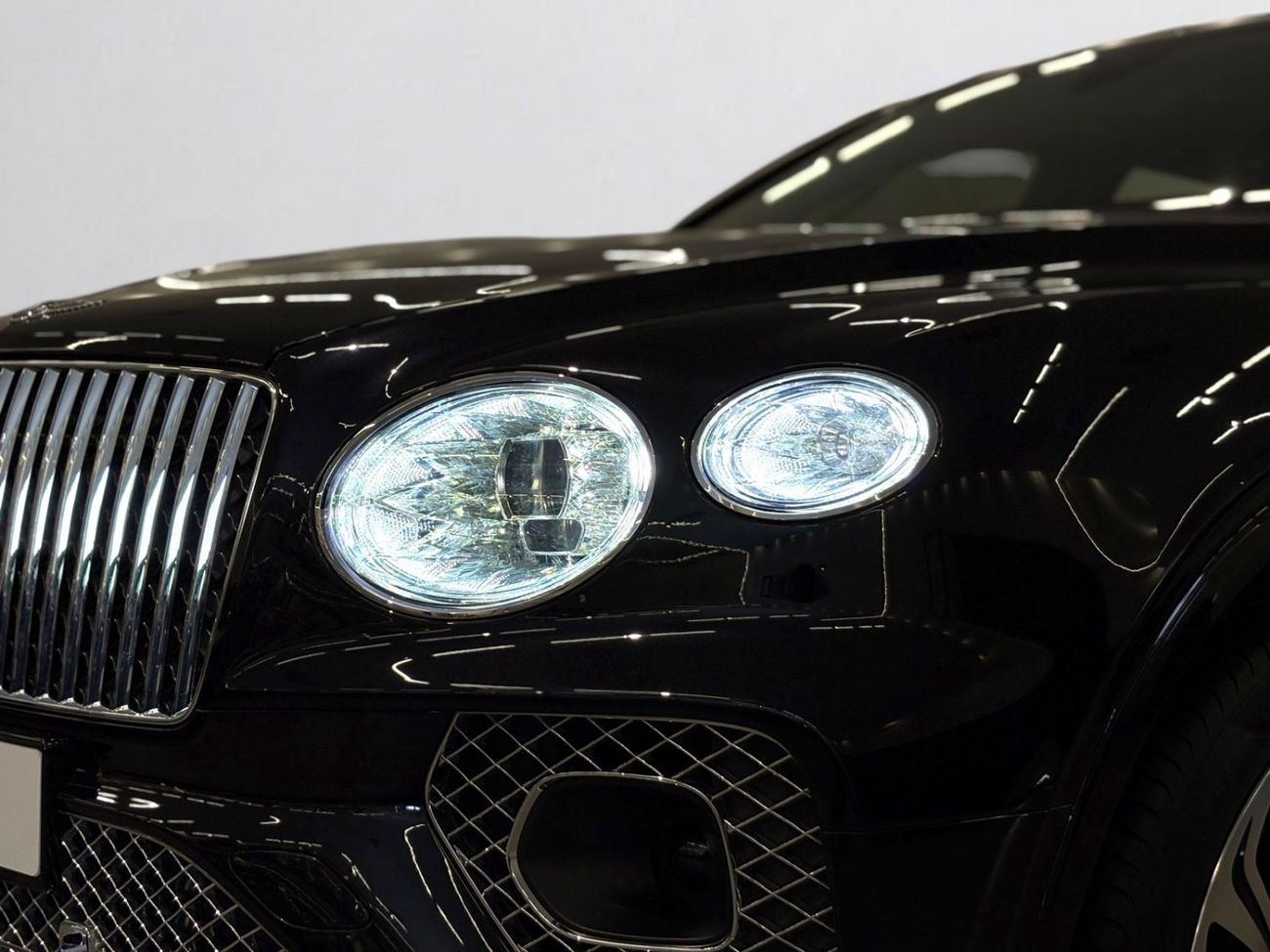 Bentley Bentayga AZURE AED 11,660 P.M | 0% DOWN PAYMENT | BENTLEY BENTAYGA AZURE FIRST EDITION | 4.0L V8 | FULL AGENCY SERV