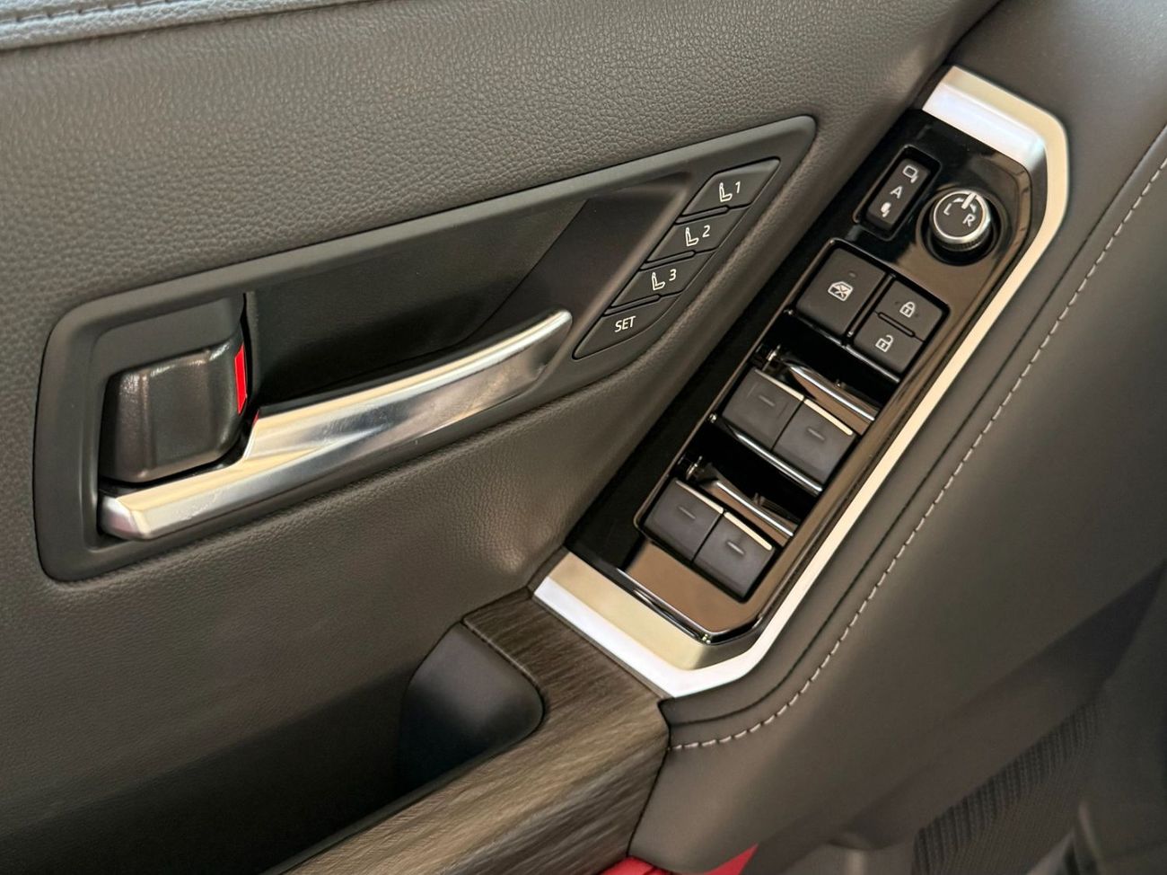 Toyota Land Cruiser 2026 TOYOTA LAND CRUISER GR SPORT 3.5 TWIN TURBO **EXPORT ONLY**التصدير فقط خارج الخليج***