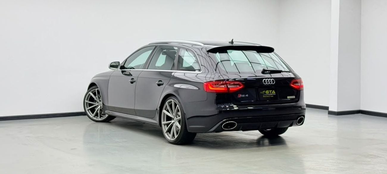 Audi RS4 STANDARD 2014 Audi RS4, Service History, Excellent Condition, Japanese Specs.
