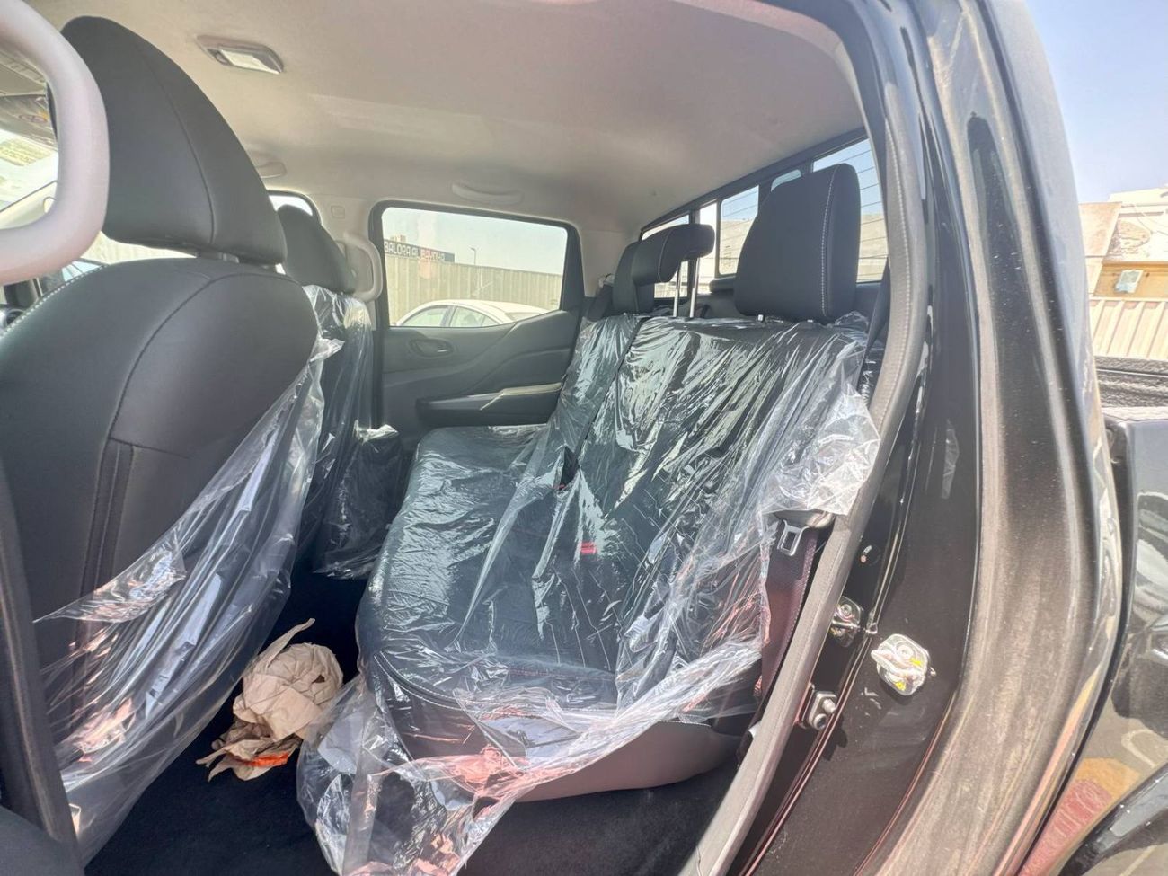 نيسان نافارا 2025 NISSAN NAVARA DOUBLE CABIN PRO 2.5L DIESEL 4WD AUTOMATIC BRAND NEW 0KM