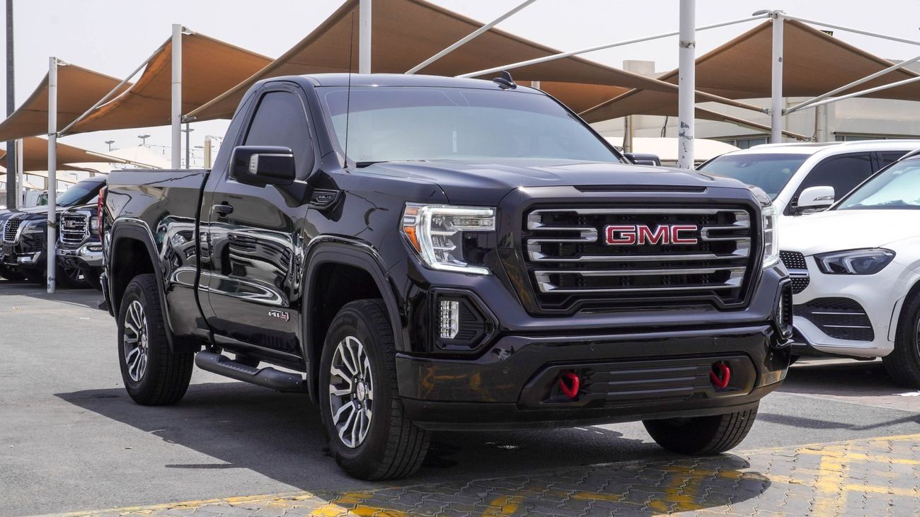 GMC Sierra At 4
