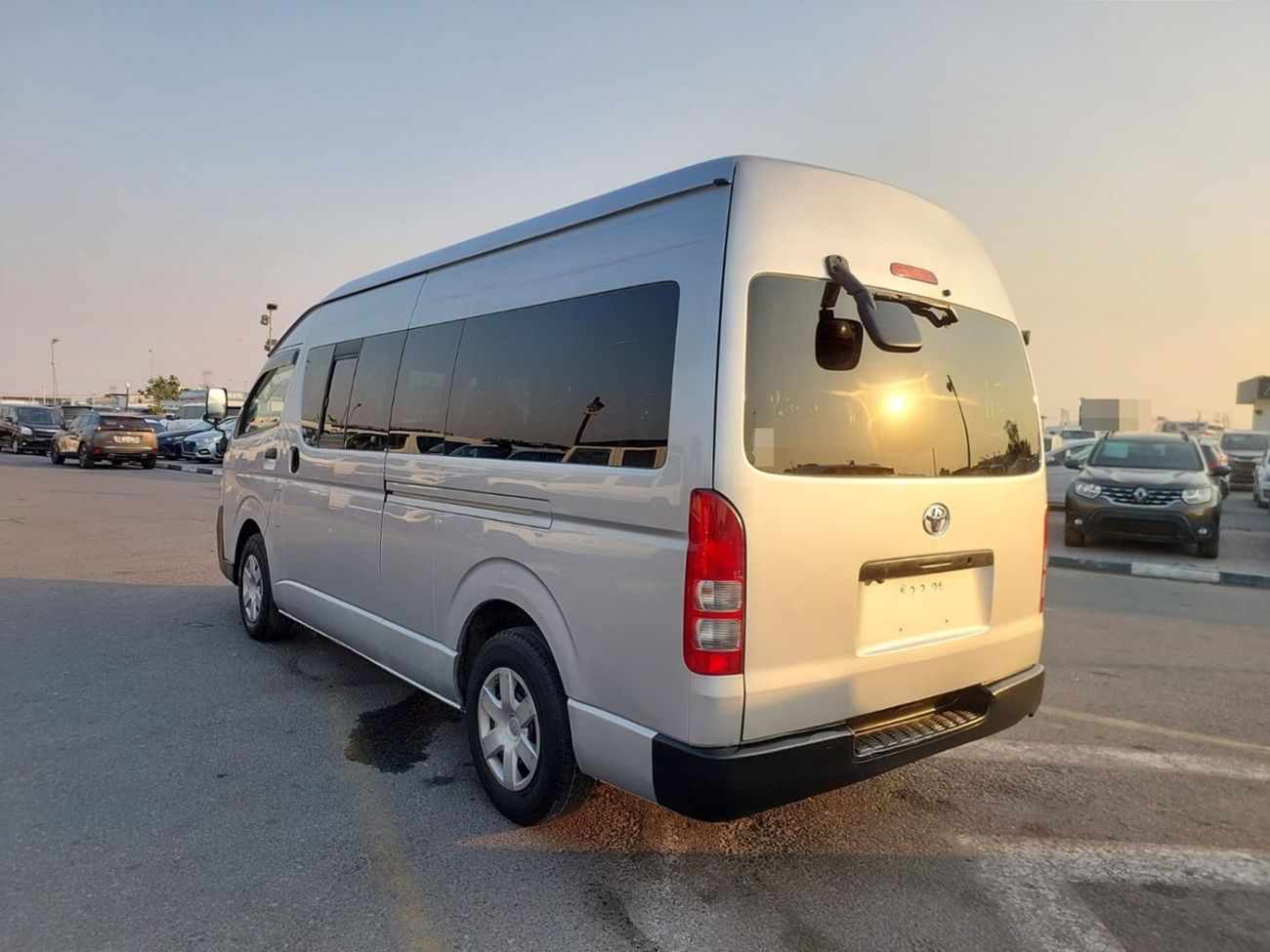 Toyota Hiace TOYOTA HIACE VAN RHD 2013 MODEL 3.0 L DIESEL AUTOMATIC(PM11266)