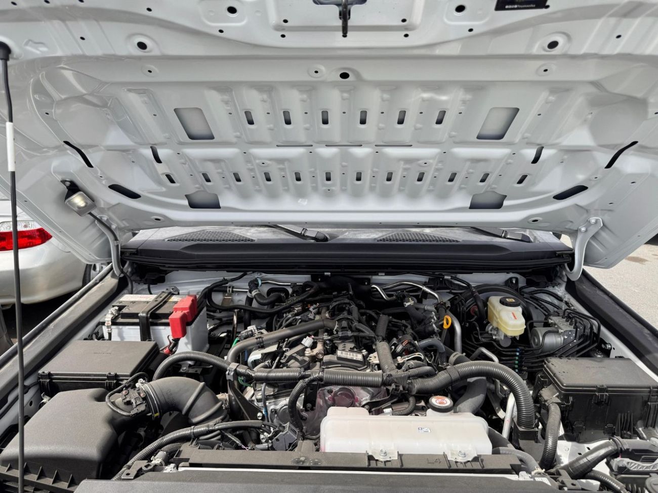 Toyota Prado 2.4L 4WD PETROL AUTOMATIC TRANSMISSION ( FOR RE-EXPORT ONLY )