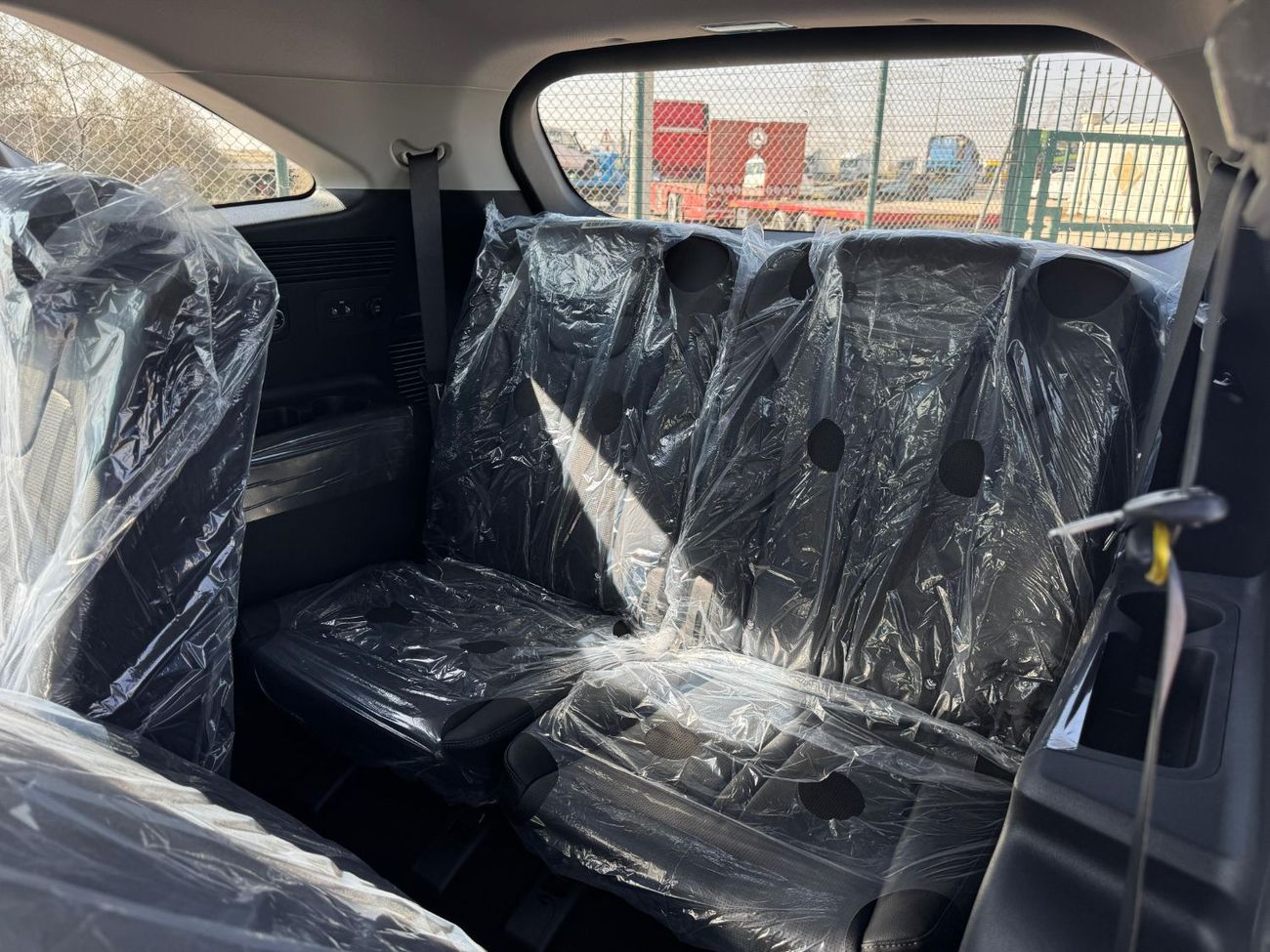 كيا سورينتو EX Prestige 2.5L Petrol 4WD 2026 Model Export ONLY @ 129,500 AED