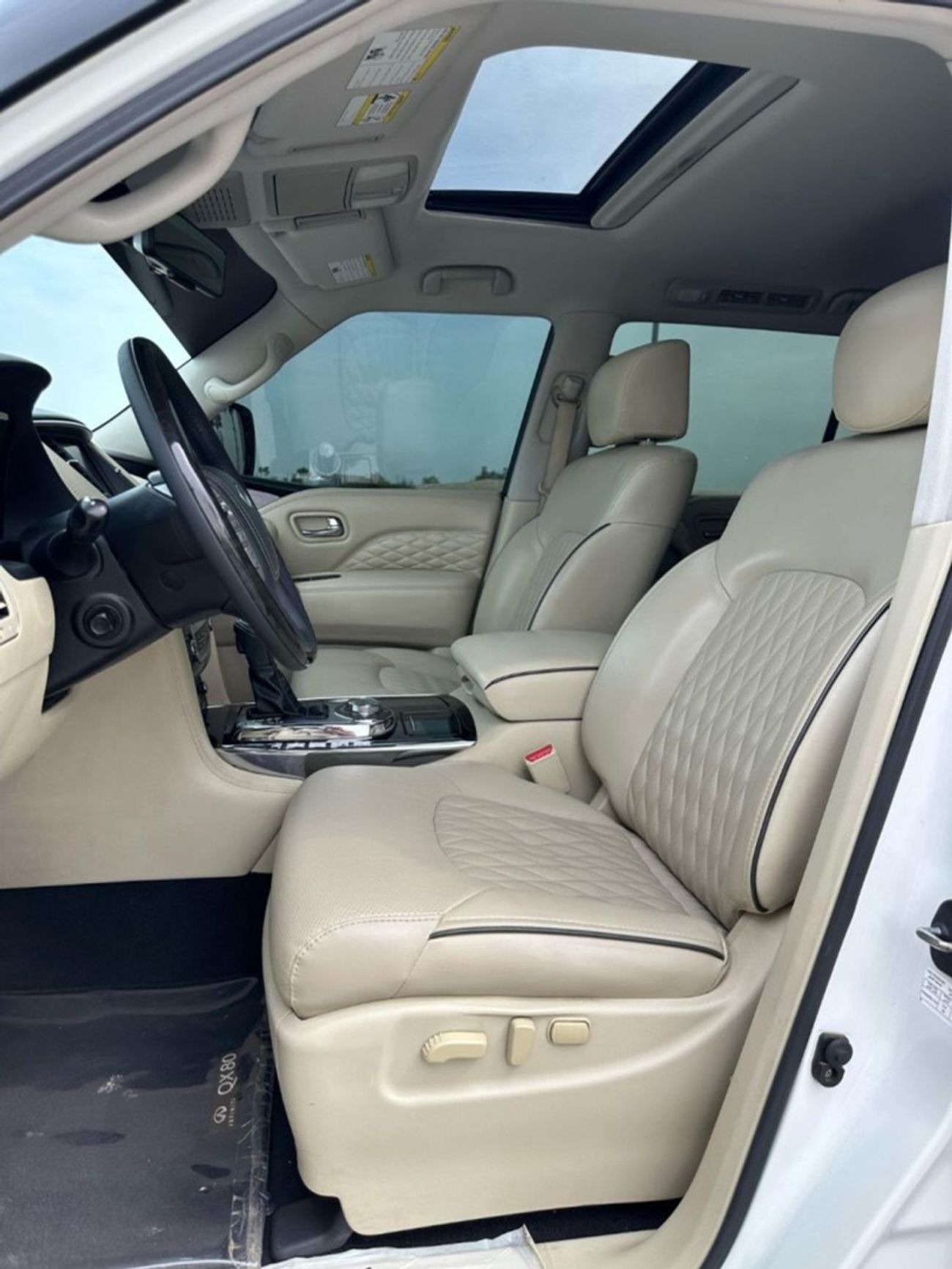 Infiniti QX80 Standard 5.6L