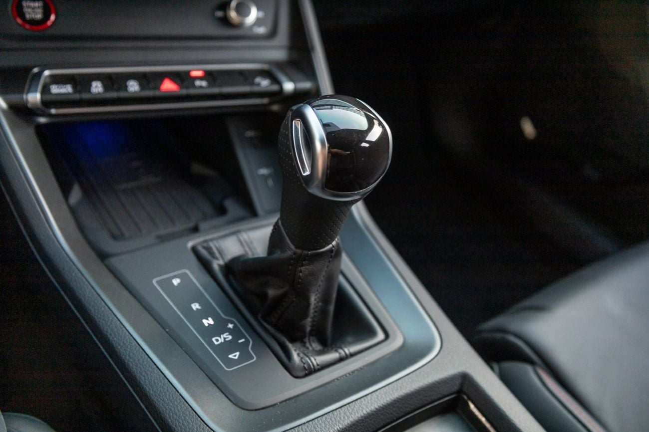 أودي RSQ3 Sportback TFSI quattro 2.5L Audi RS Q3 Sportback TFSI Quattro S-Tronic 2024 GCC | Agency Warranty | Service Contract