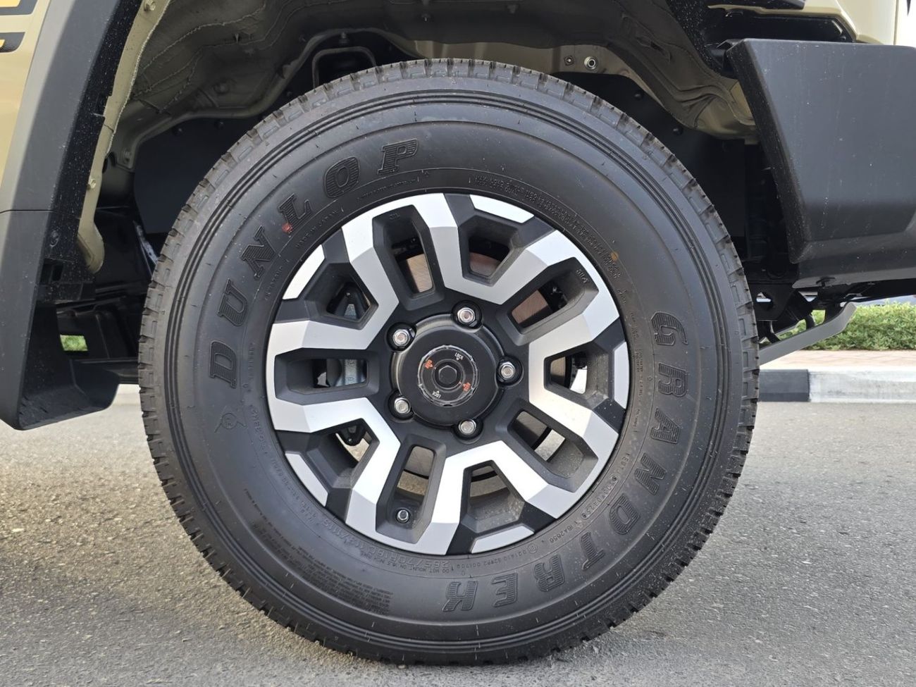 Toyota Land Cruiser 70 2025 Toyota Land Cruiser 4.0L AT full option