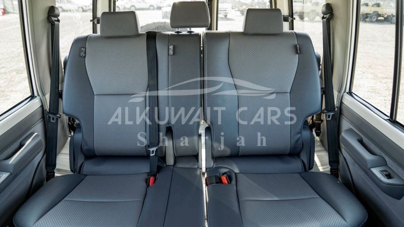Toyota Land Cruiser 70 Land Cruiser Hard Top LC76 4.2D MT 5door MY2024