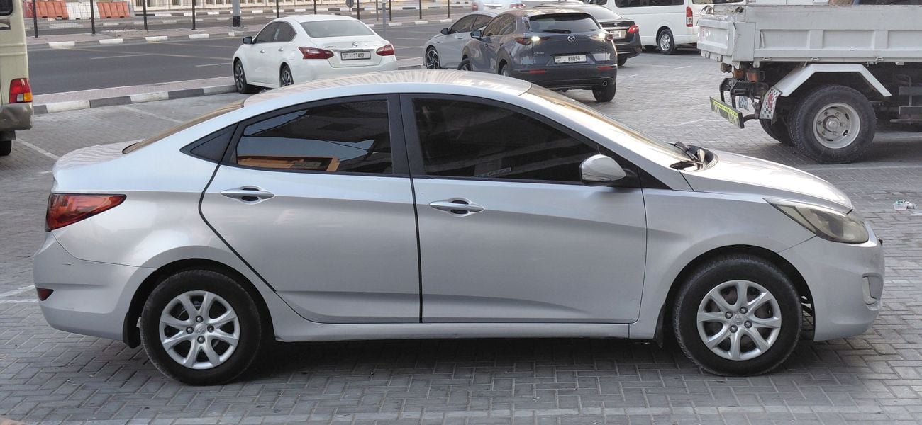 Hyundai Accent 1.6  4 cyl. Korya ,5 seats 4 door