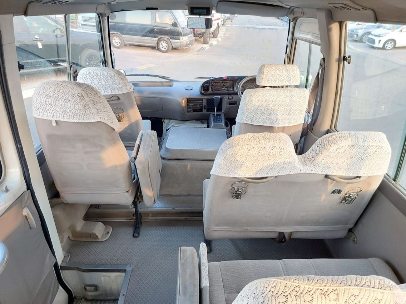 تويوتا كوستر 2002 TOYOTA COASTER BUS RHD 4.1 L DIESEL AUTOMATIC (PM11068)