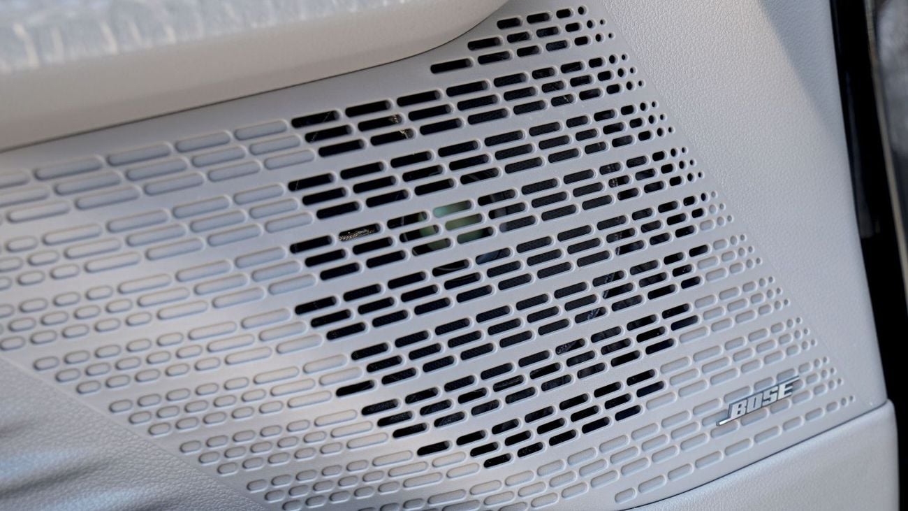 Hyundai Staria 3.5L | 7 Seater VIP luxury configuration | Boss Sounds | 360 Camera | Remote Engine Start