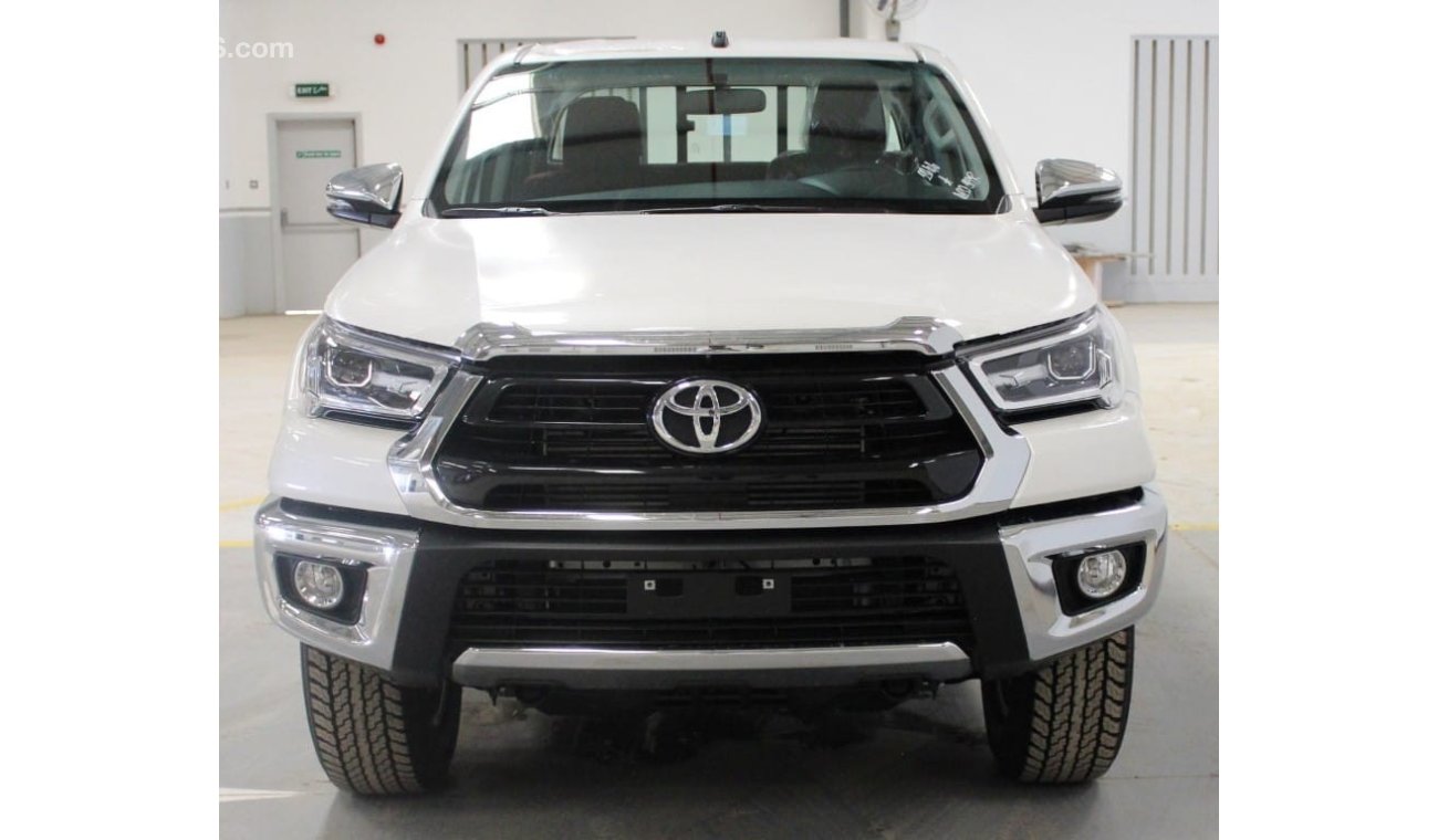 Toyota Hilux 2.4L,Diesel,Full option , manual,4x4