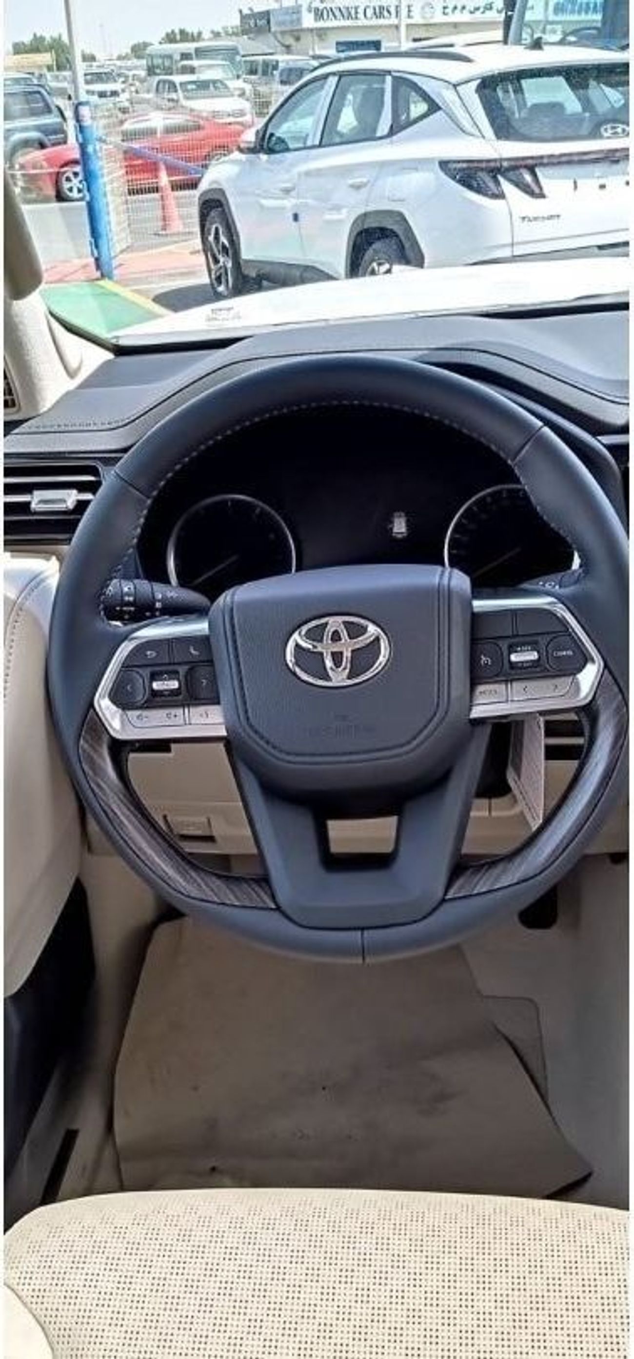 Toyota Land Cruiser VXR TOYOTA LANDCRUISER VXR FULL OPTION