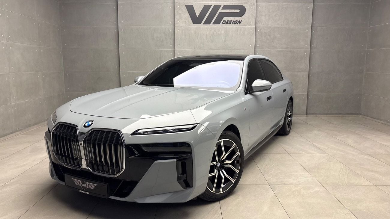 BMW 735i 2024 | GCC Specs | Agency Warranty & Service