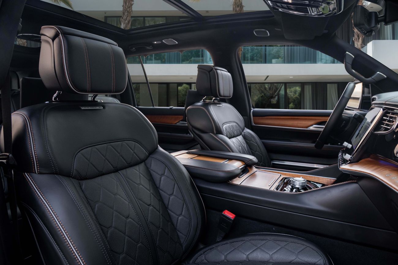 جيب جراند واجونير Grand Wagoneer SERIES III BS | 4,505 P.M | 0% Downpayment | Warranty!