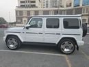 مرسيدس بنز G 400 Mercedes-Benz G400D 2024 RHD white with red interior 4000kms only RHD