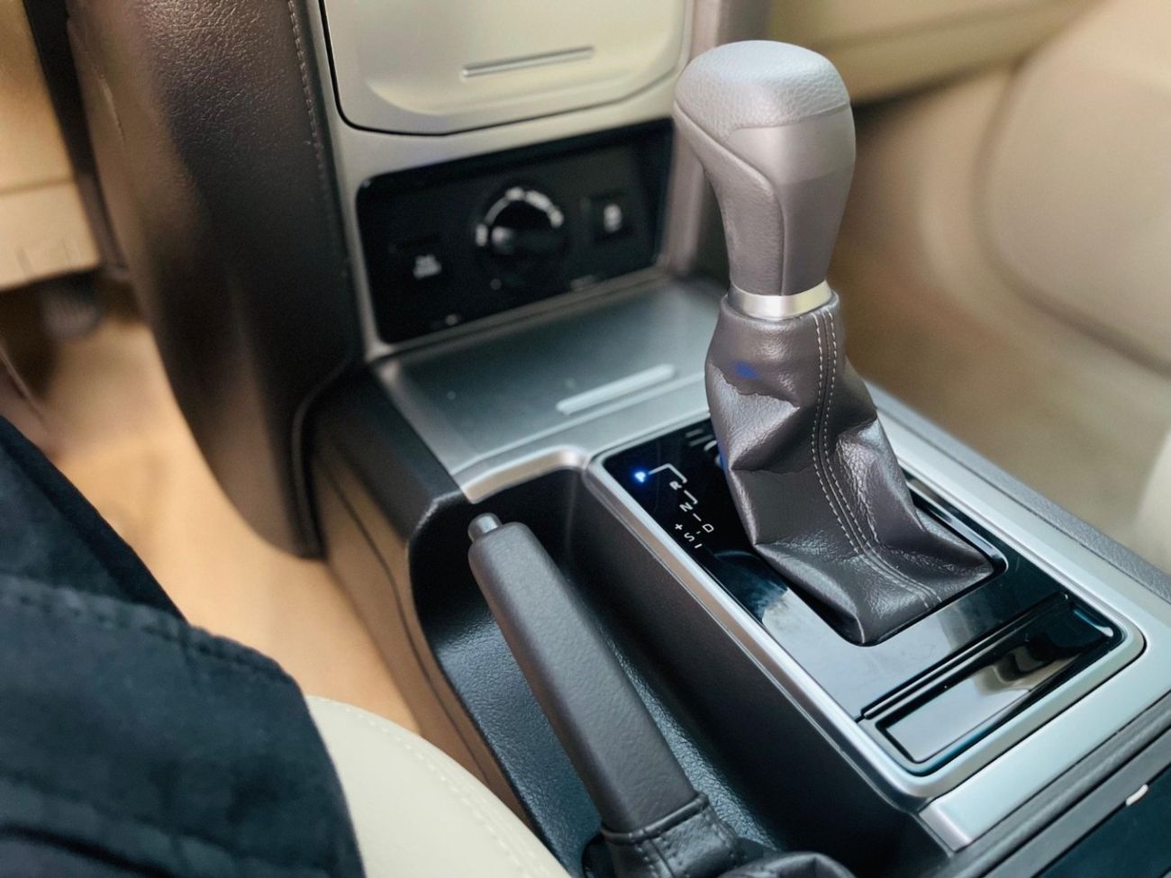 تويوتا برادو Toyota prado 2020 VXL v4