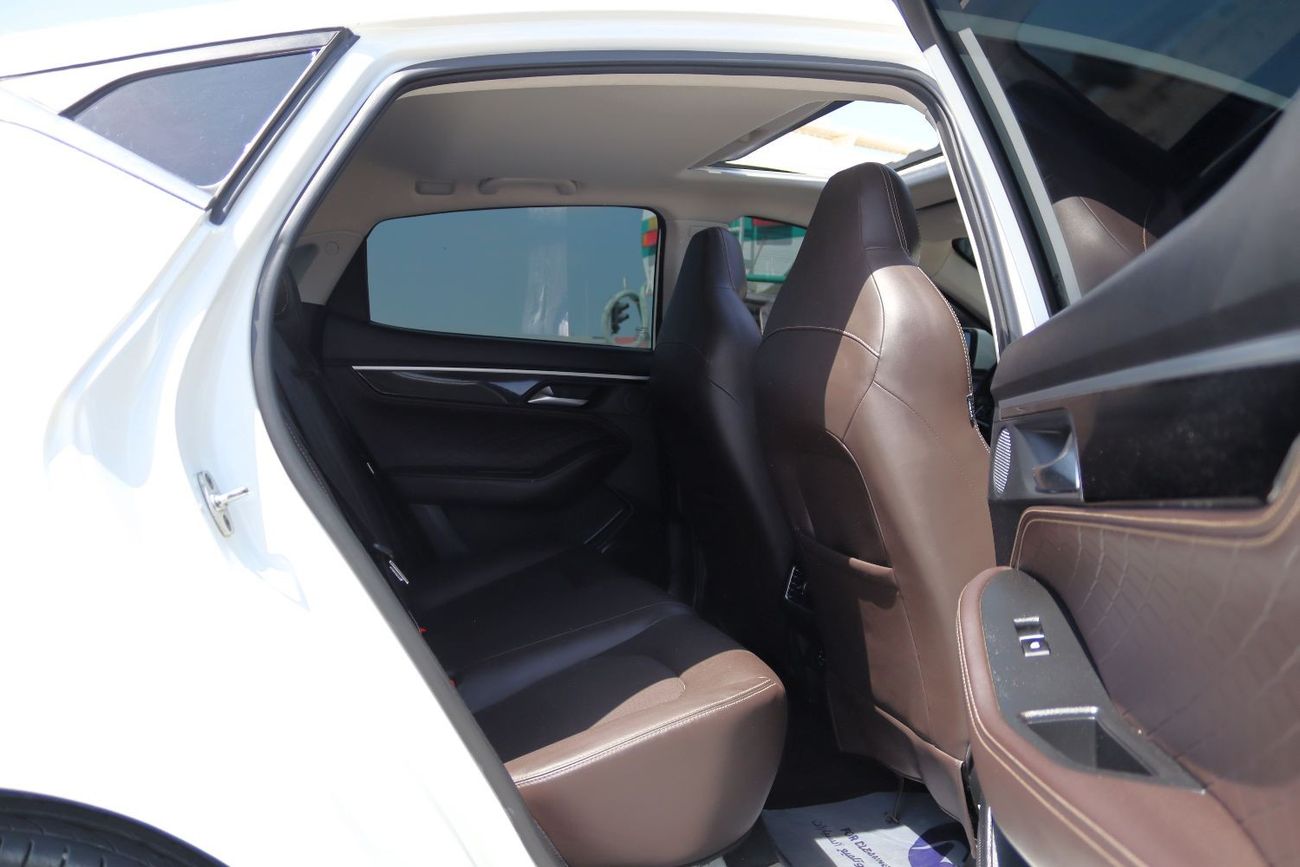 جاك J7 JAC J7 2022 - GCC - FULL OPTION - ACCIDENTS FREE - PERFECT CONDITION INSIDE OUT