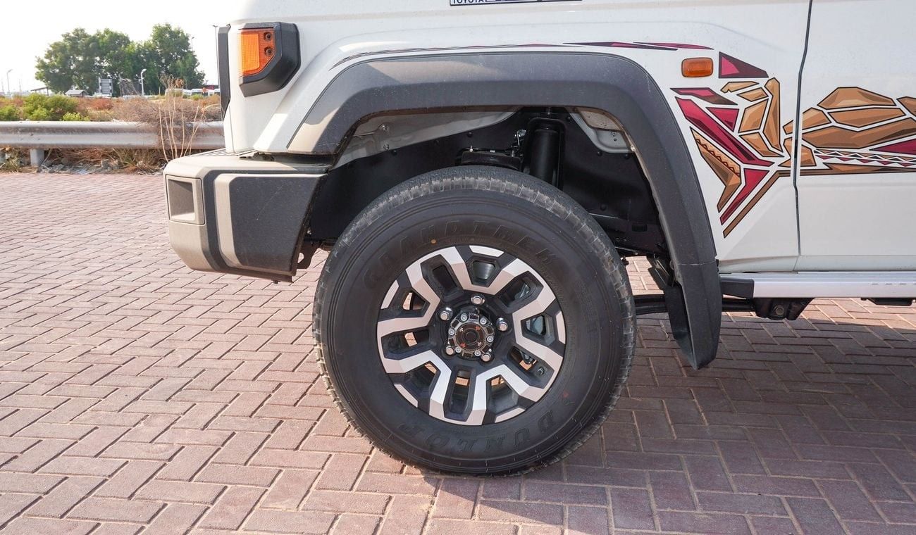 Toyota Land Cruiser Pick Up LX 4.0L V6 A/T