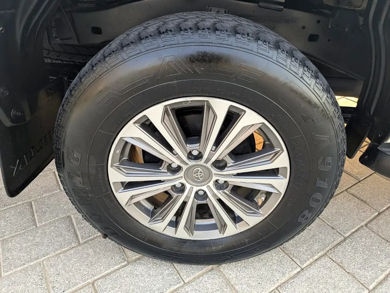 Toyota Hilux SGLX SR5  2021 Diesel 2.4L— GCC | Full Option