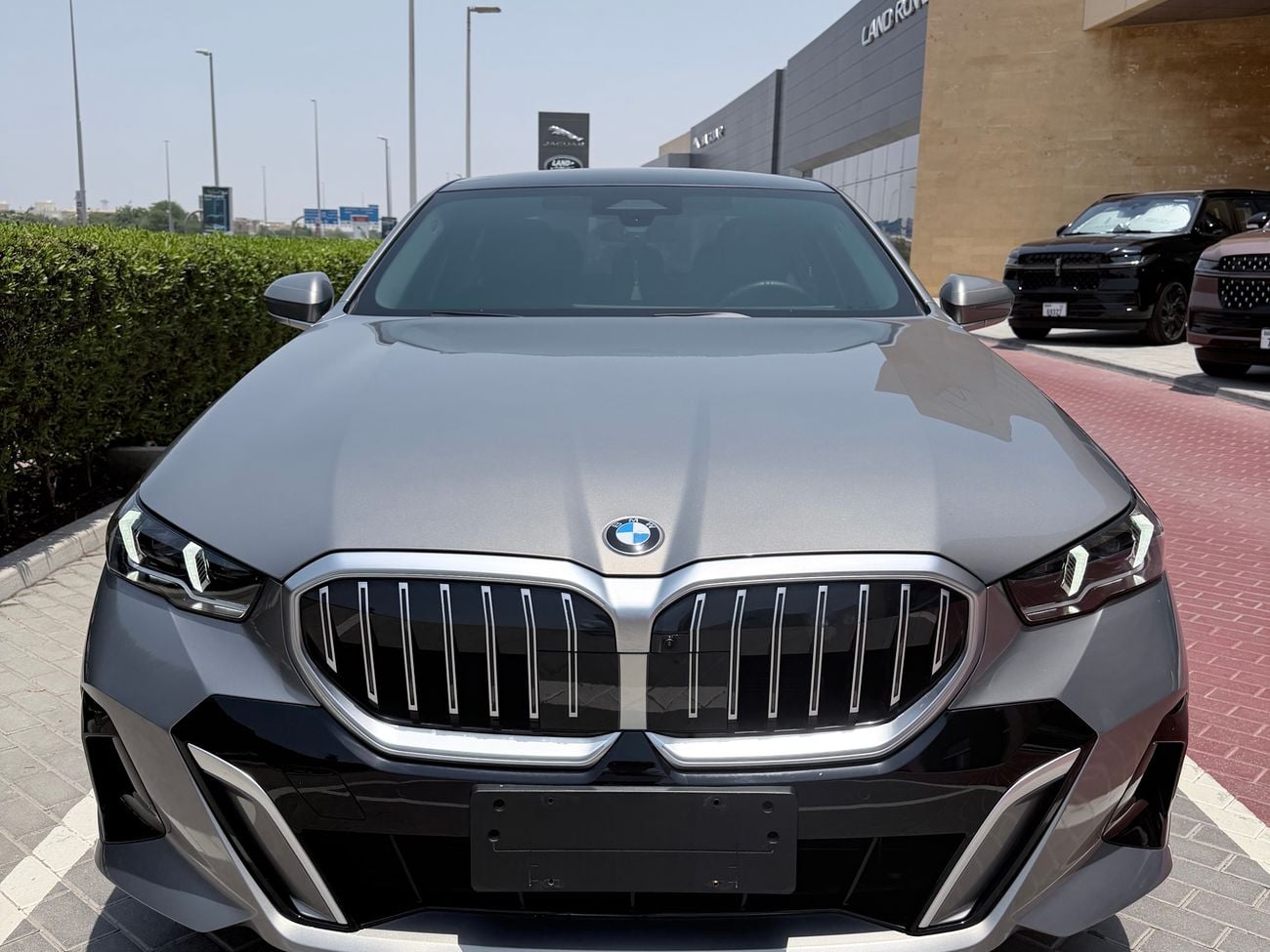 BMW 530Li STD (NON GCC)