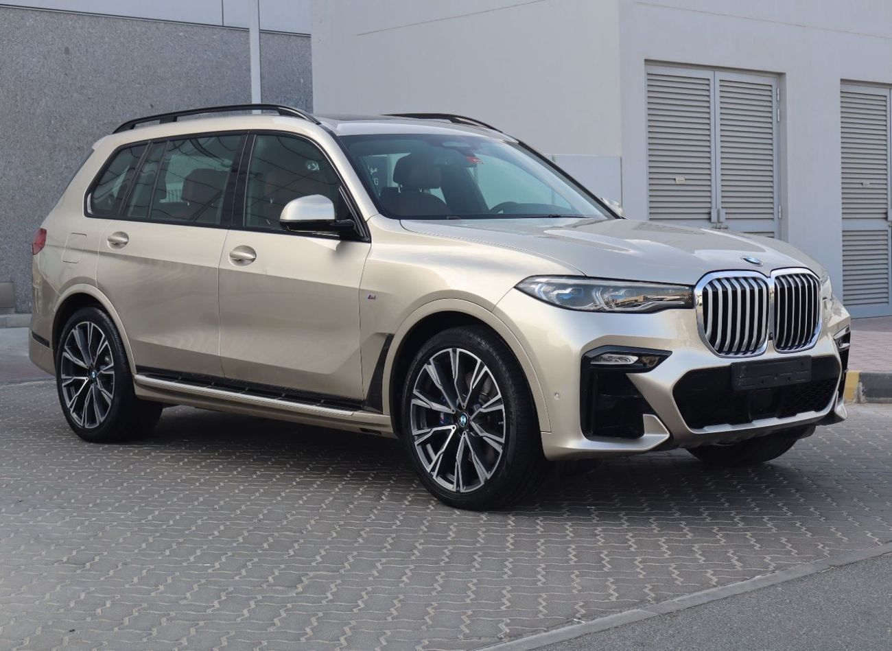 BMW X7 M50i 4.4L (530 HP)