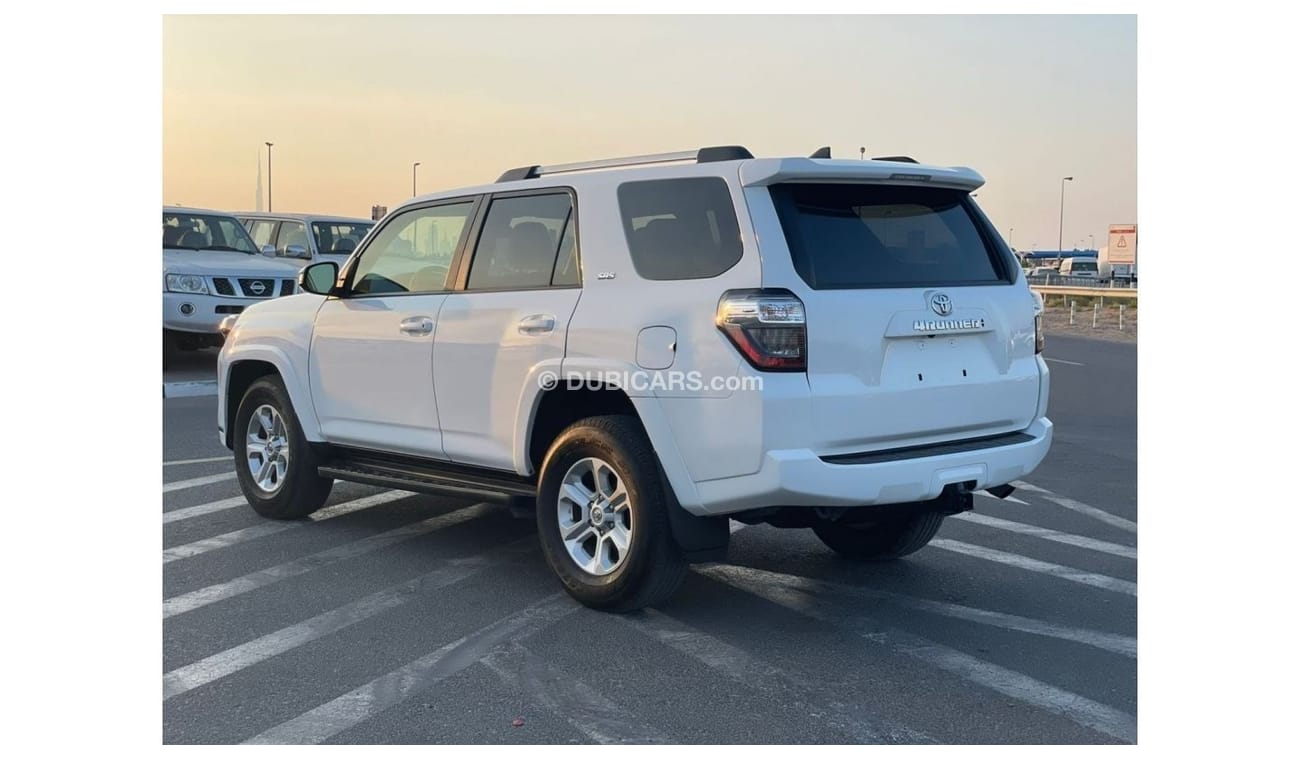 Toyota 4Runner 2022 Toyota 4Runner SR5 Premium 4x4 - - UAE PASS