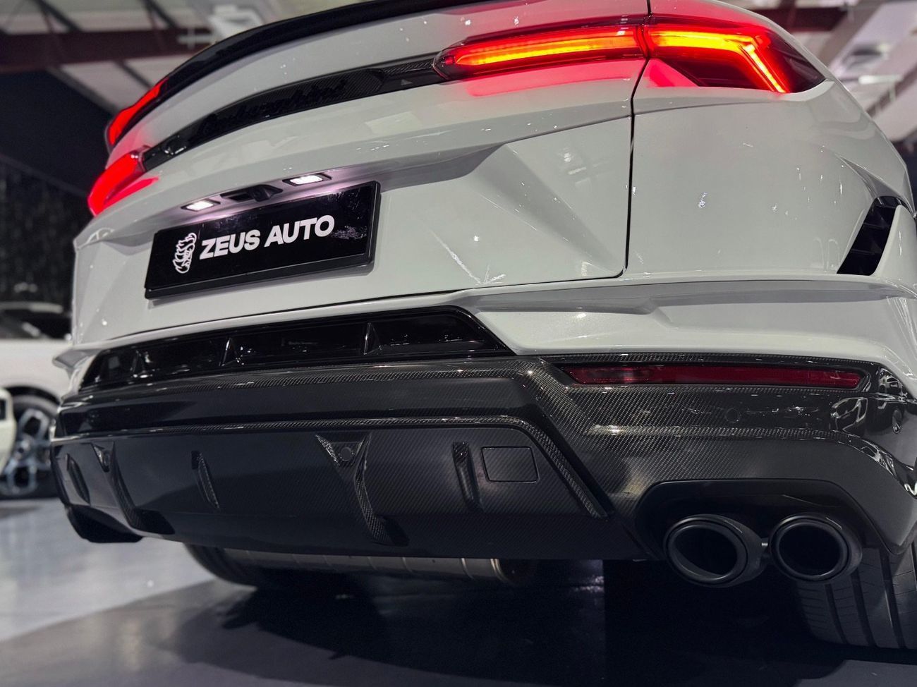 Lamborghini Urus 2024 Lamborghini Urus Performante, May 2028 Warranty, Very Low Kms, 666 HP