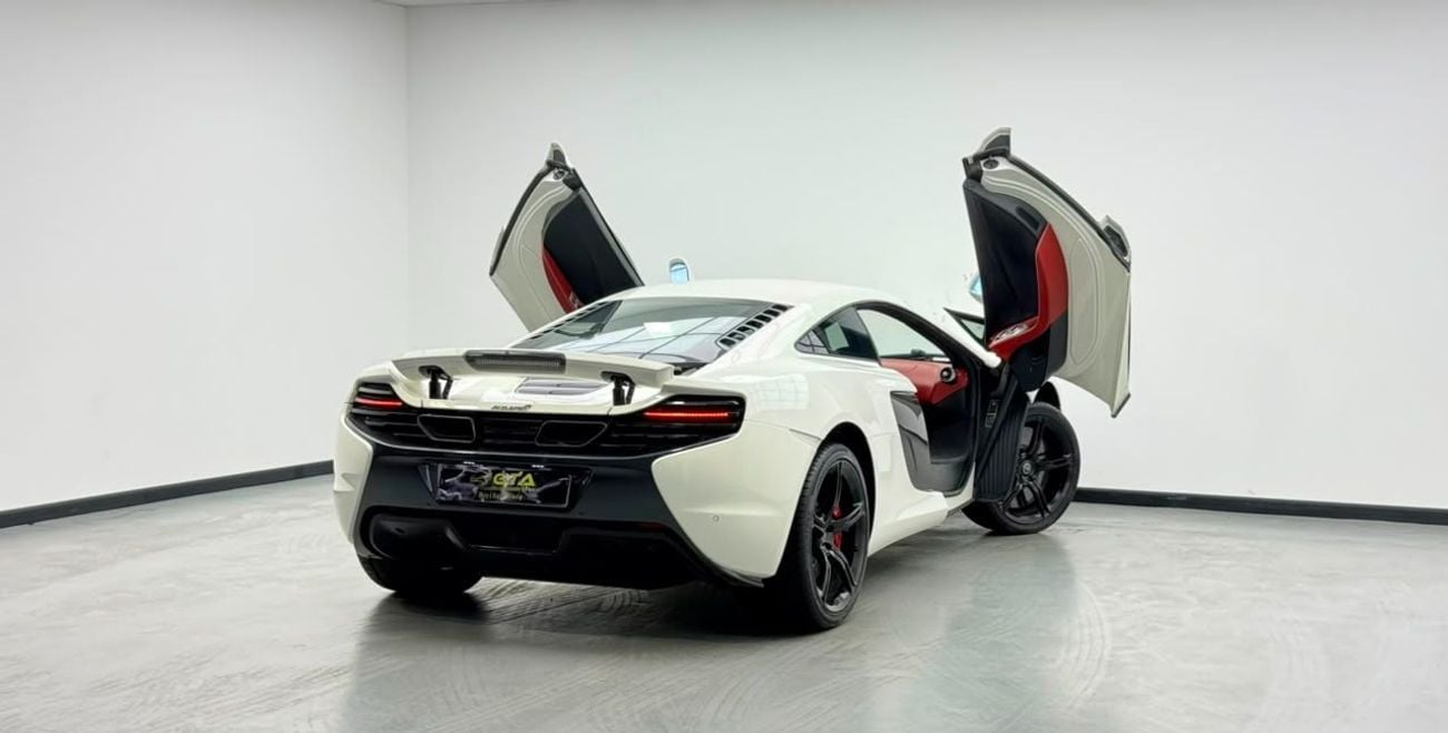 McLaren 650S 2016 McLaren 650 S Coupe, Full Service History, Very Low Km, Fully Loaded, Excellent Condition, GCC