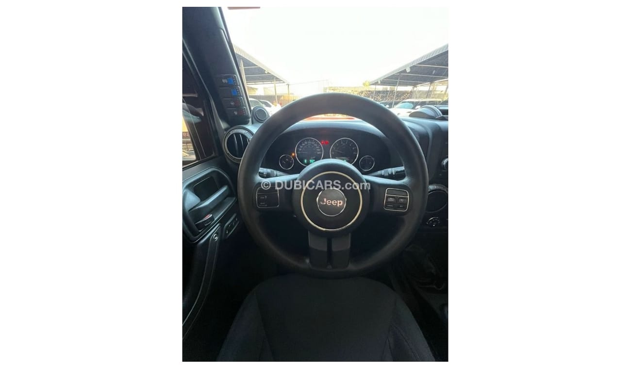 جيب رانجلر جيب رانجلر سبورت موديل : 2013 الممشي : 135,000 كم السعر : 49.000 درهم  قير عادي V6/3.6L  مواصفات خلي