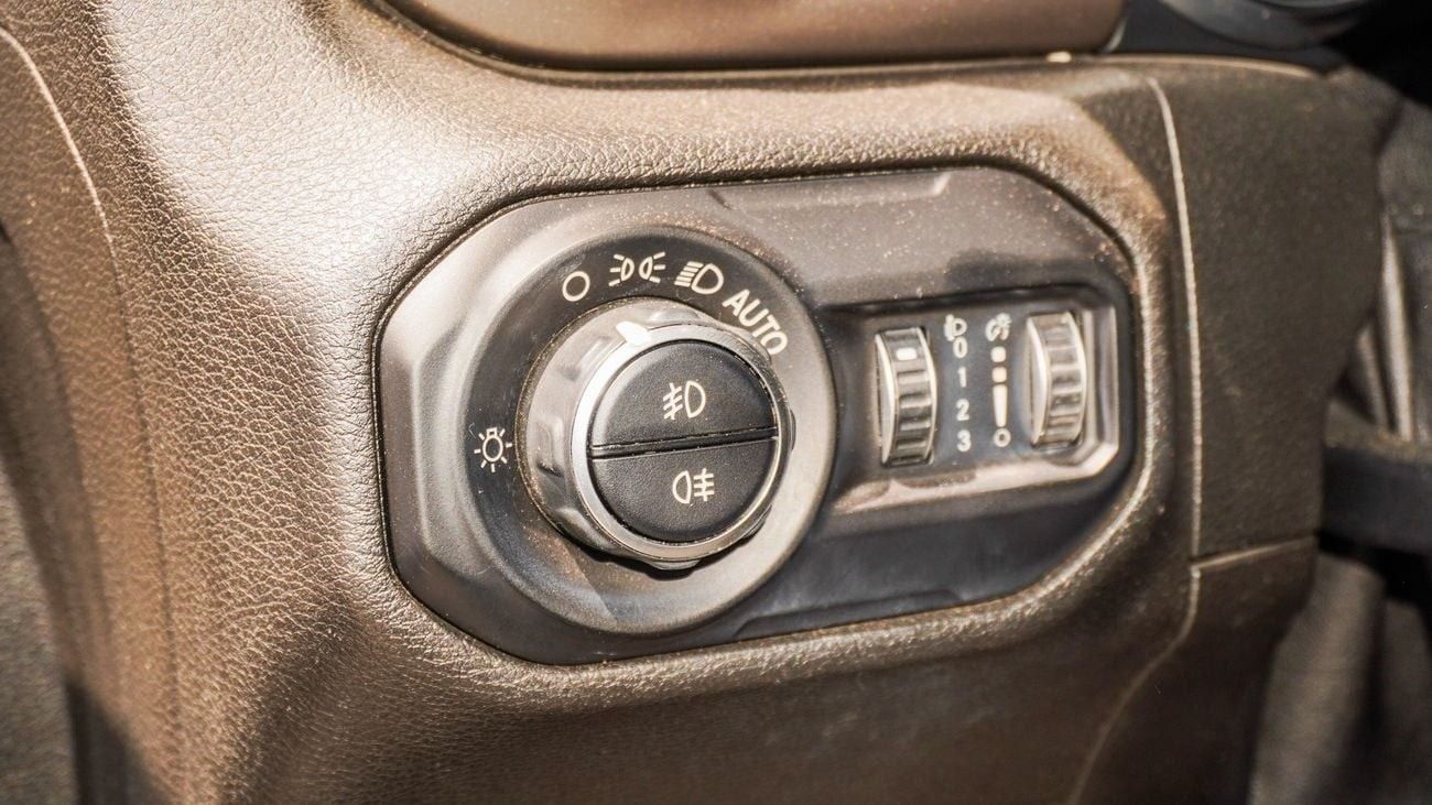 جيب رانجلر Sport