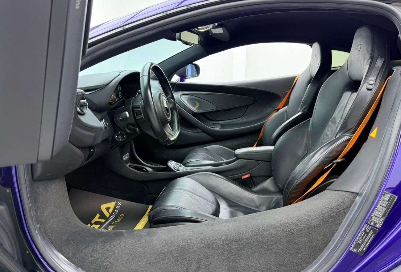 مكلارين 570S 2019 McLaren 570 S, 2026 McLaren Warranty, 2027 McLaren Service Pack, Low km, GCC