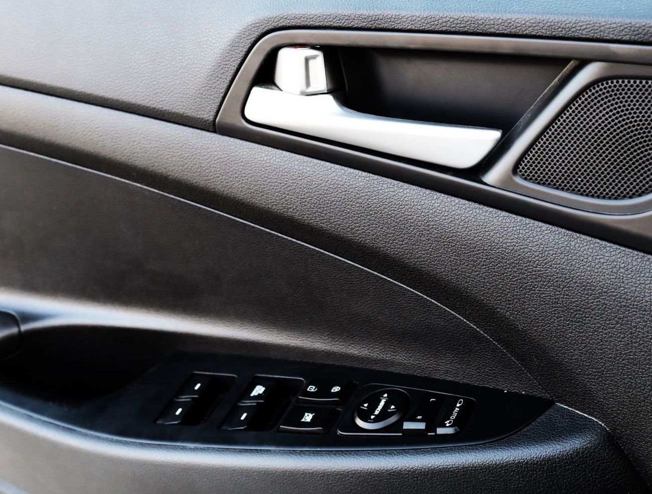 هيونداي توسون 2.0L هيونداي توسان 2020 خليجي بحالة ممتازة بدون حوادث