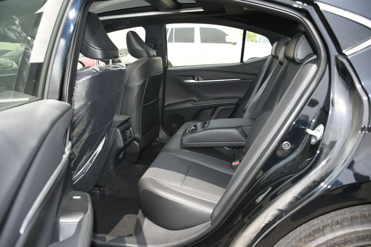 Toyota Camry 2.5L GLE Petrol GCC Black inside Black