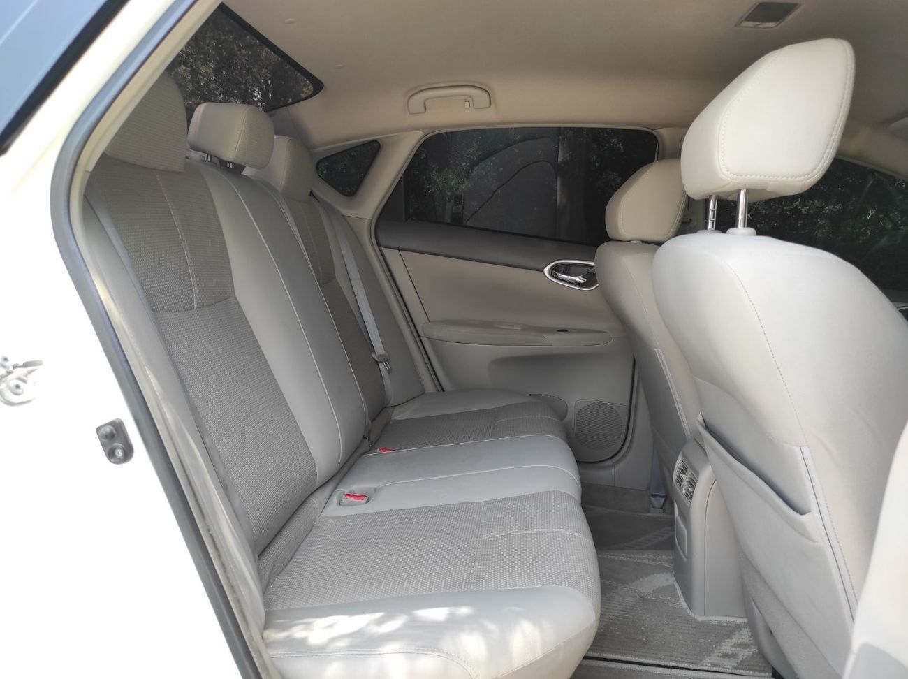 Nissan Sentra SV 1.8L Nissan Sentra 2016 Gcc V4 full automatic fast owner clean car